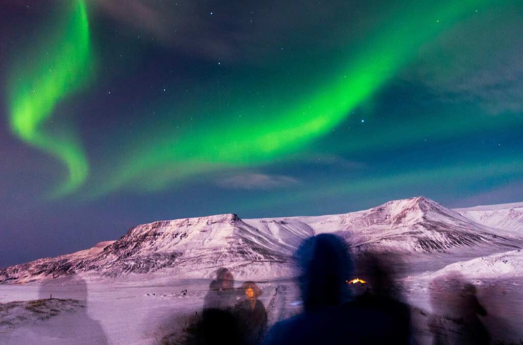 Experiencias únicas que solo vivirás en un viaje grupal a Islandia